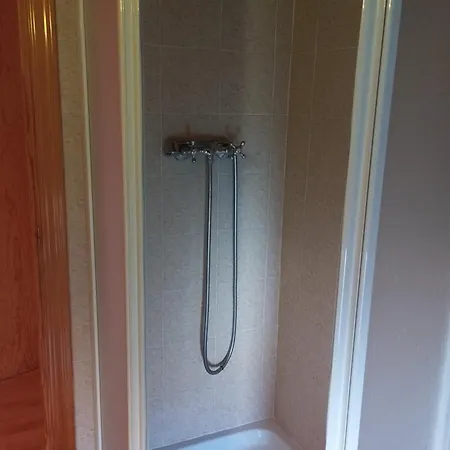 Quinones ホテル Fuentes Calientes