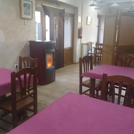 Quinones Hotel *